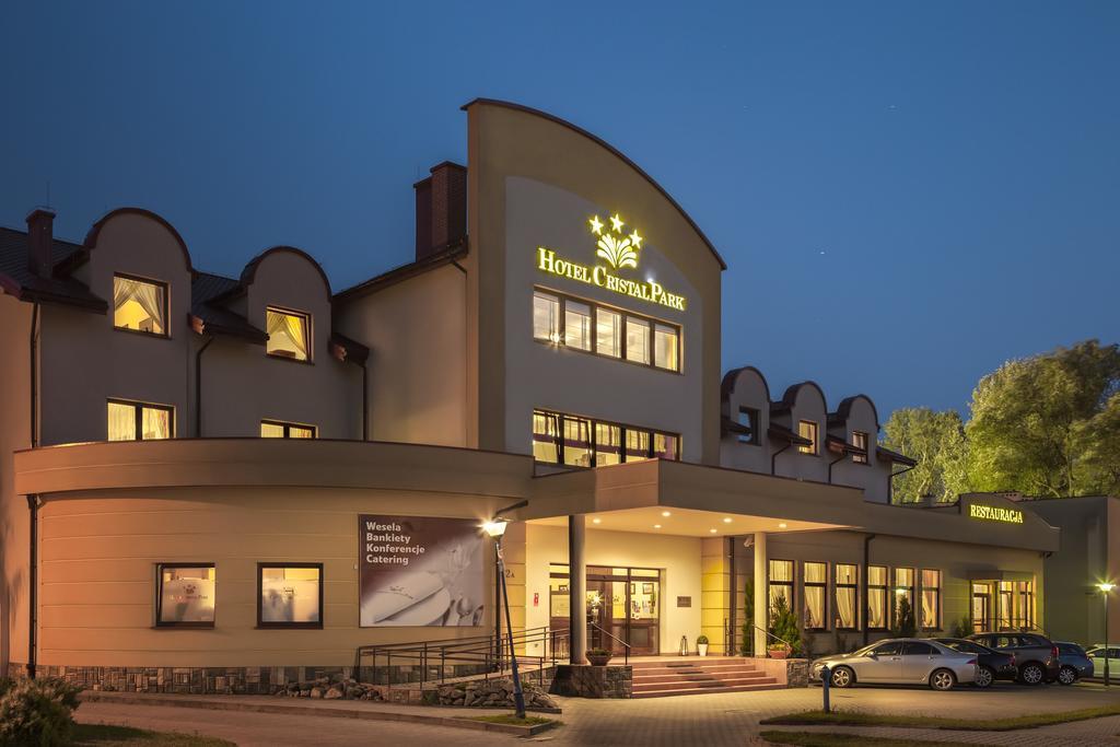 Hotel Cristal Park Dabrowa Tarnowska Экстерьер фото