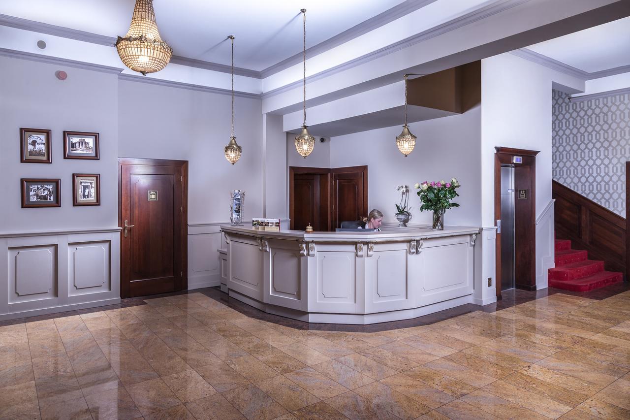 Hotel Cristal Park Dabrowa Tarnowska Экстерьер фото
